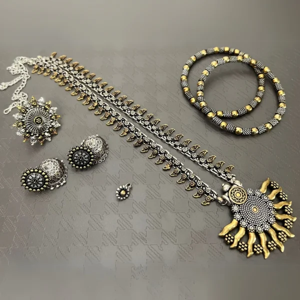 Ishani Ethnic Charm Dual Tone Jewellery Set