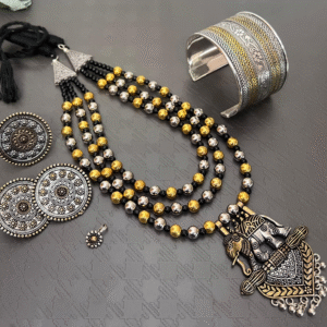 Noor Classic Silver Shine Jewellery Set