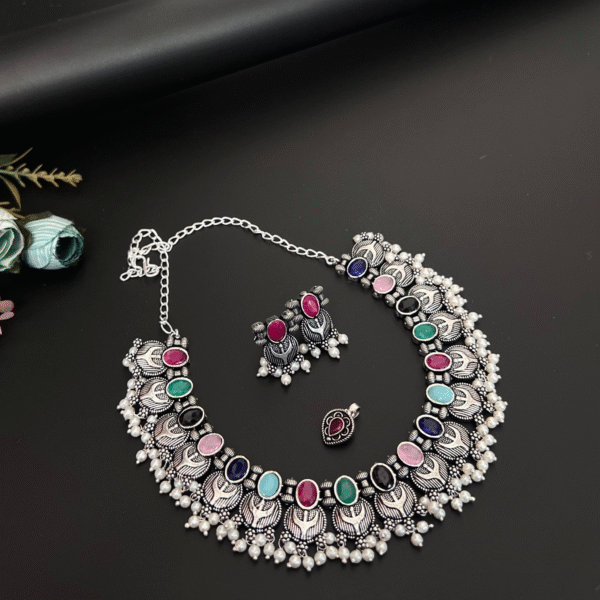 Noorika Stone Choker Set