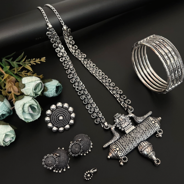 Naira Heritage Drop Necklace Set