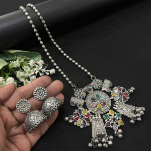 Noor Mystic Pendant Set