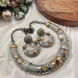 Dual Tone Hasli Necklace Set