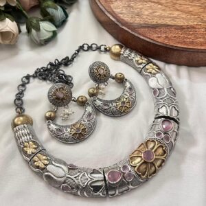 Dual Tone Hasli Necklace Set baby pink