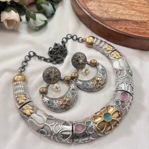 Dual Tone Hasli Necklace Set Pistal Green & Pink
