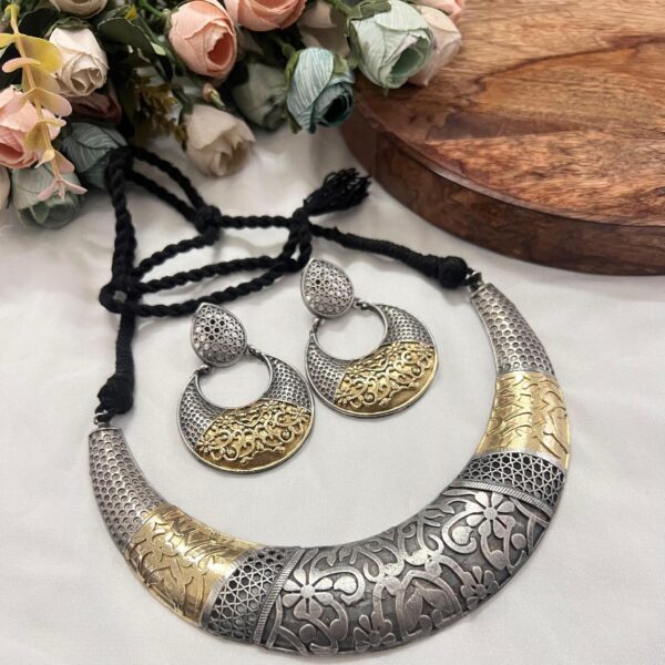 dual tone Hasli necklace set