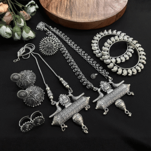 Royal Oxidised Pendant Set