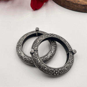 Oxidised Pendant Set with Earrings & Bangles