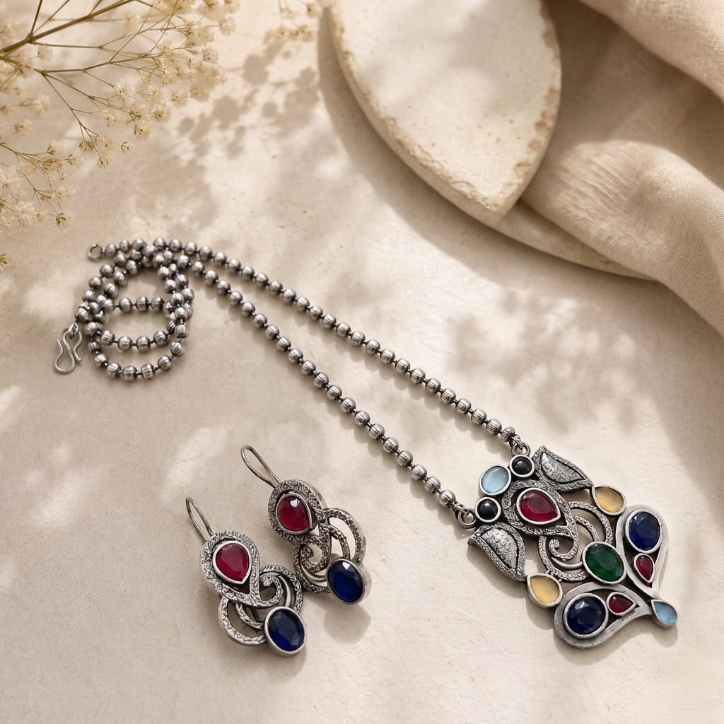 ganesha designed pendant set