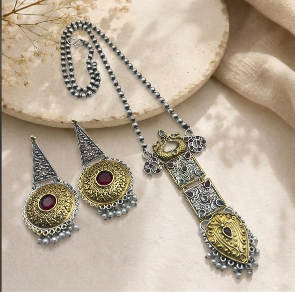 Dual tone long necklace
