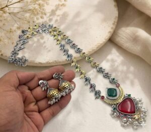 Dual tone necklace set