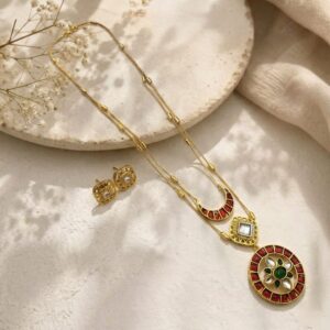 Long chain necklace set