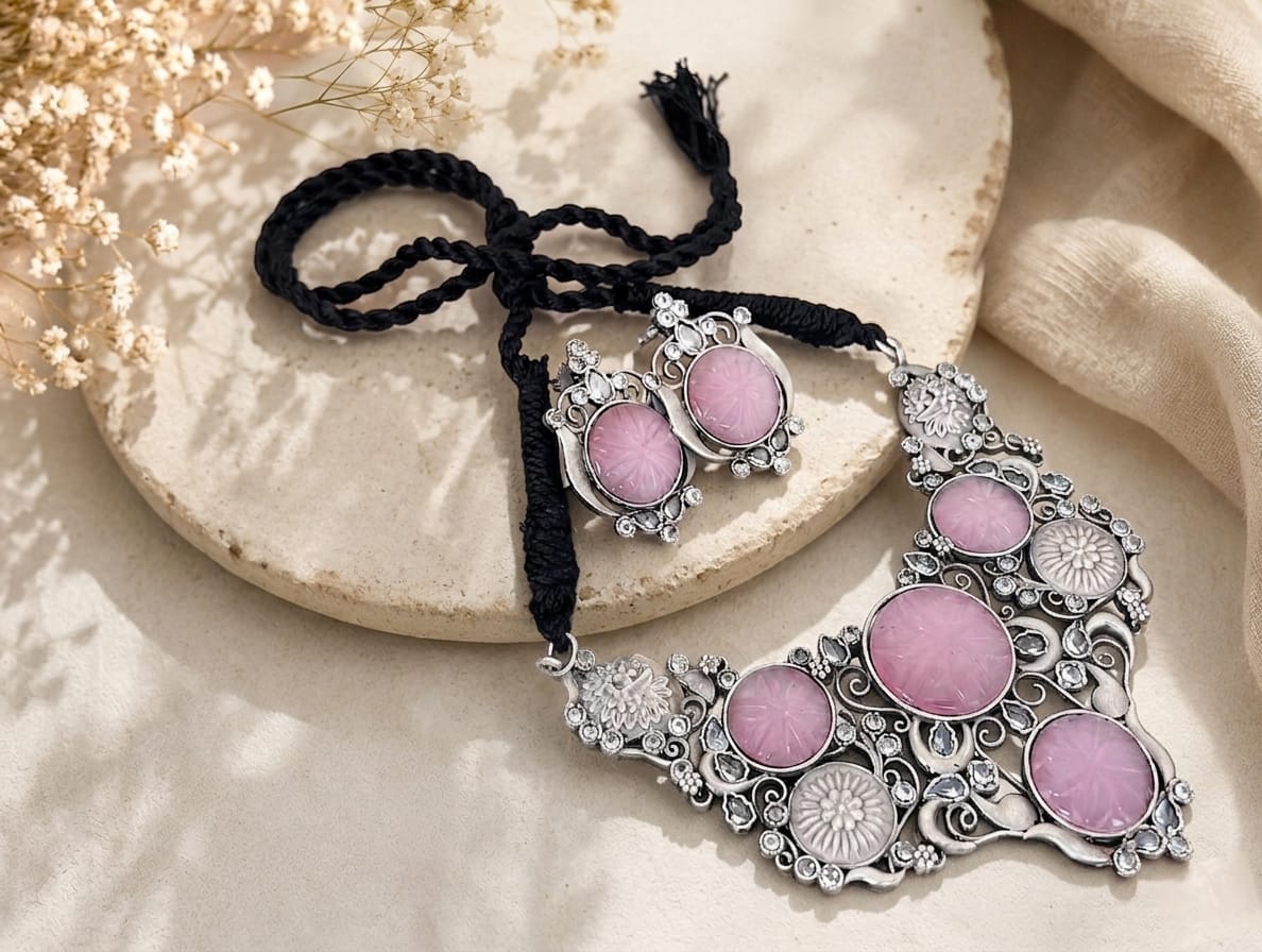 Monalisa stone necklace set