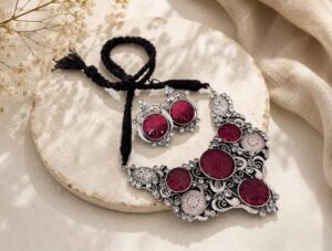 Monalisa stone necklace set