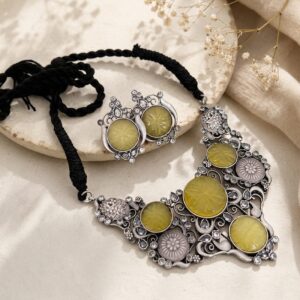 Monalisa stone necklace set