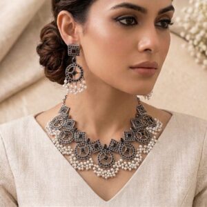 Premium replica choker set