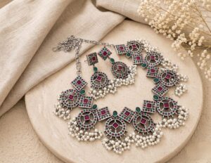Premium replica choker set