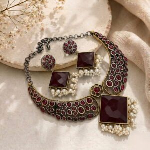 Stone monalisa choker set