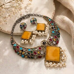 Stone monalisa choker set