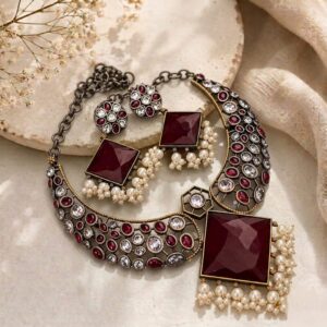 Stone monalisa choker set