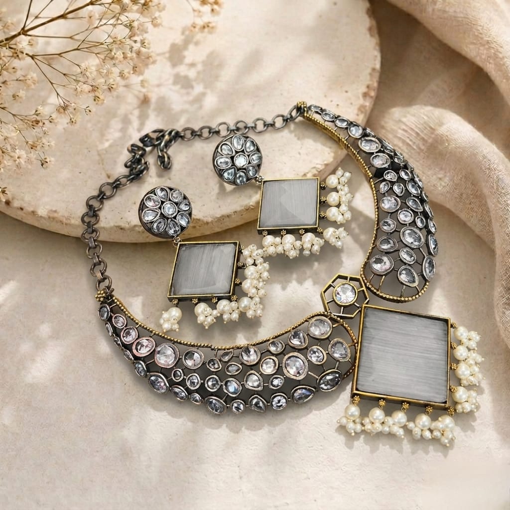 Stone monalisa choker set
