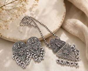 Stone chain pendant set