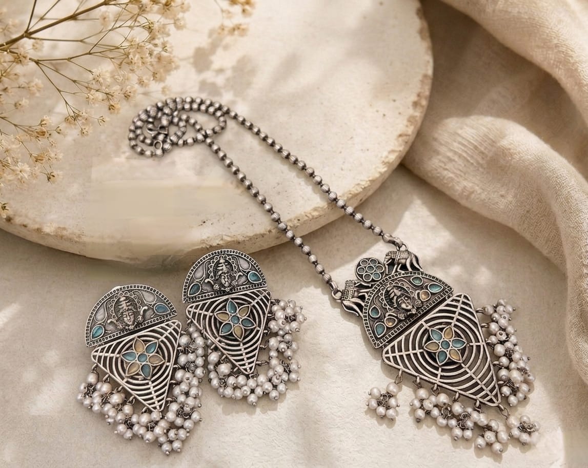 Stone chain pendant set
