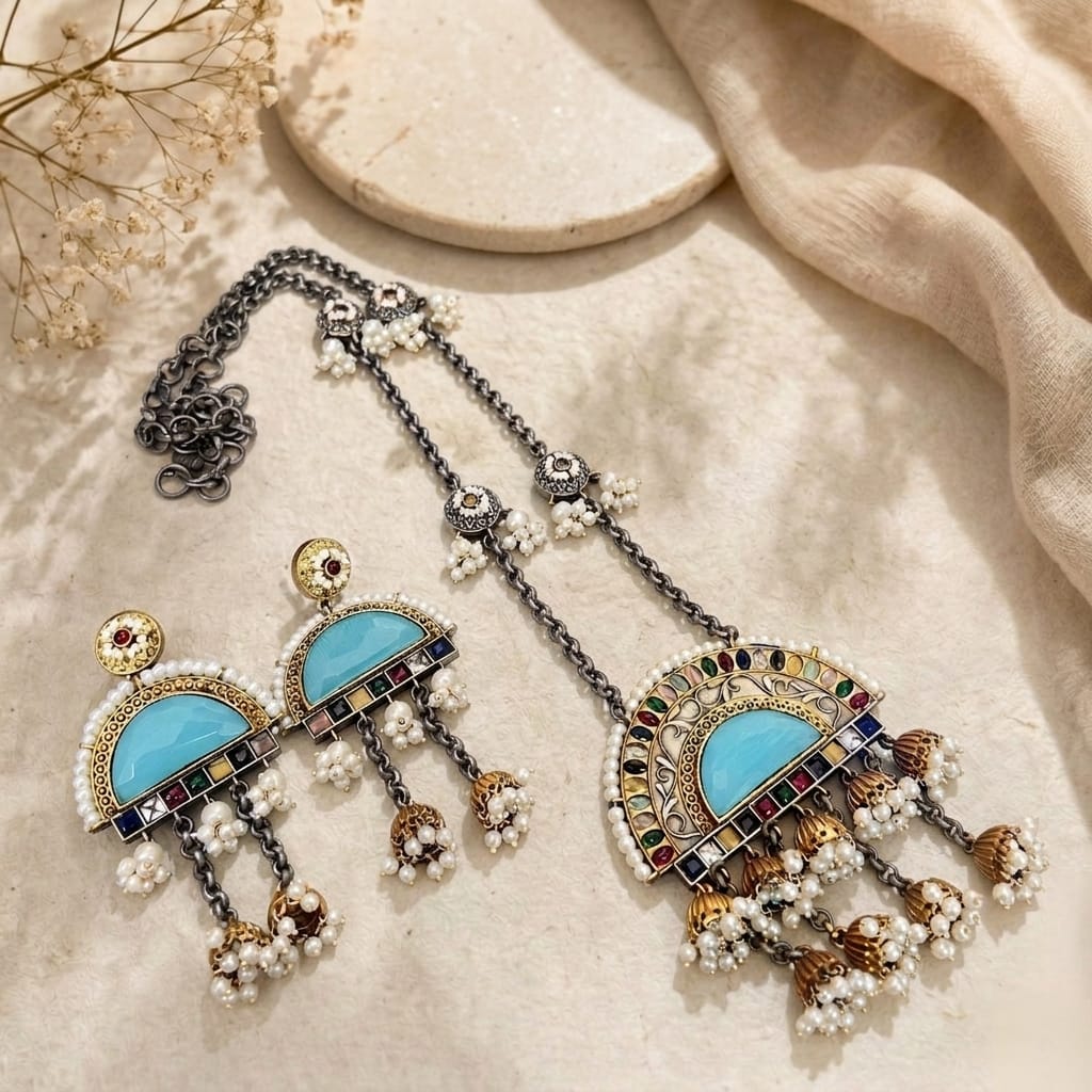 Dual tone western necklace
