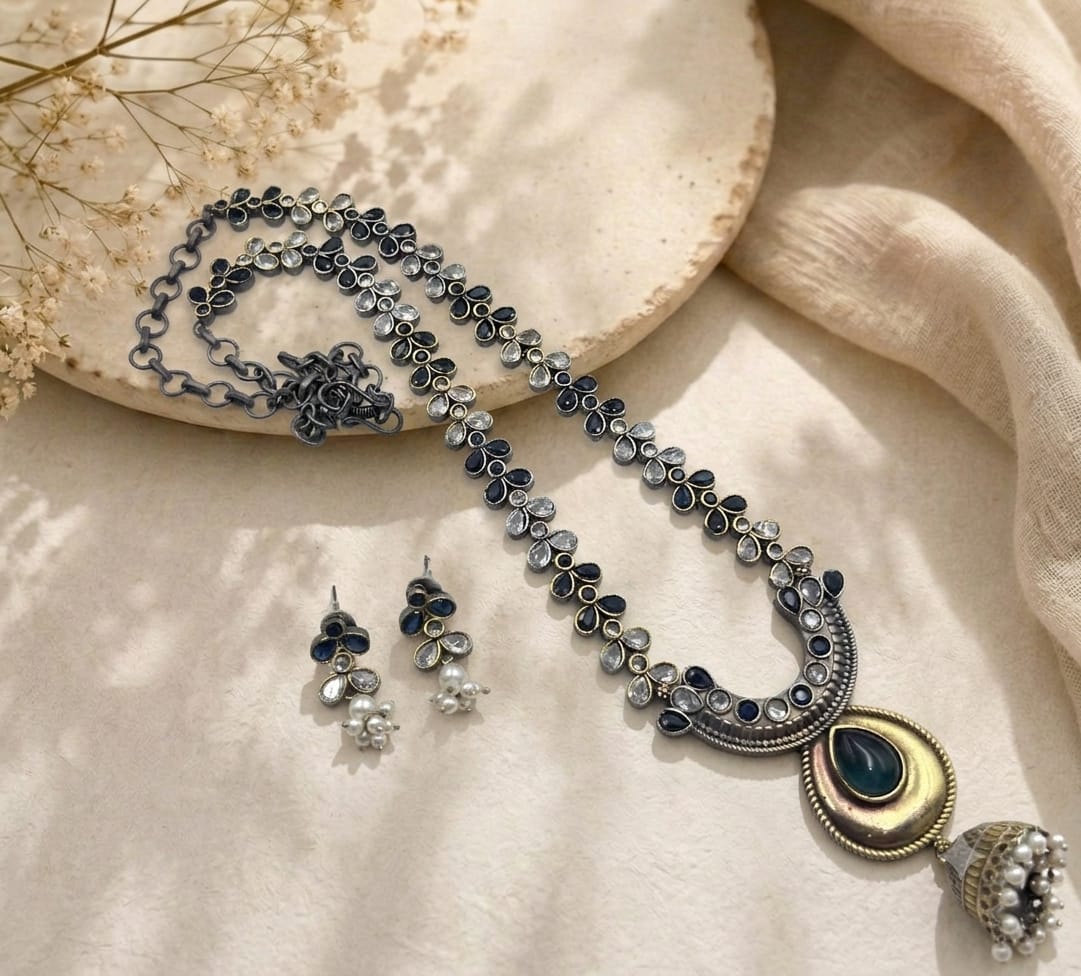 Dual tone stone necklace set
