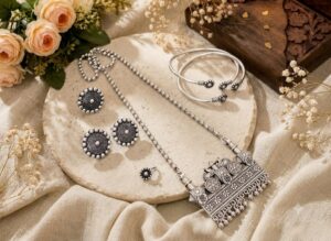 Different pendants combo set
