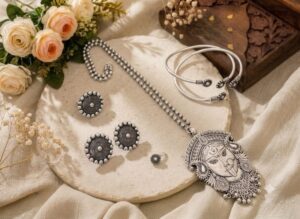 Different pendants combo set