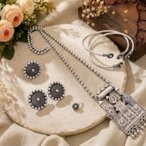 Different pendants combo set