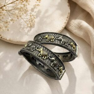 Pair of dual tone kada