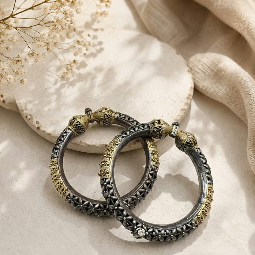 Exquisite dual tone openable bangles