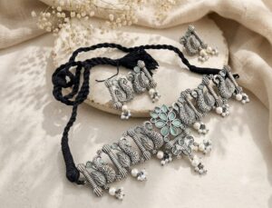 Premium replica stone choker set