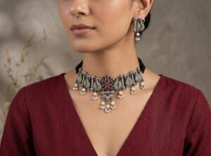 Premium replica stone choker set
