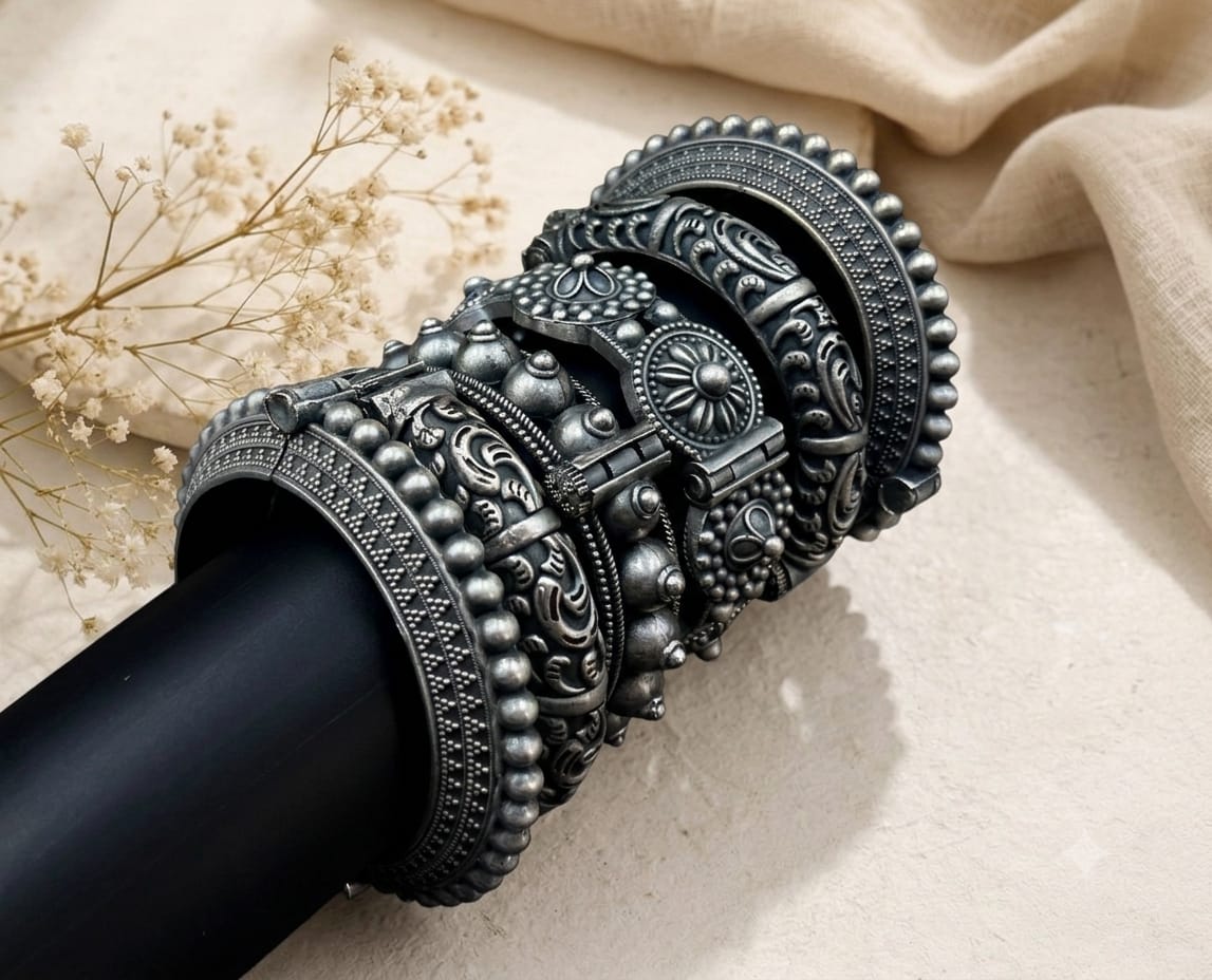Replica 6 pc bangles set