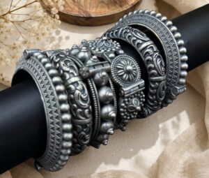 Replica 6 pc bangles set