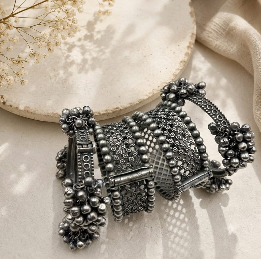 Replica 4 pc bangles set