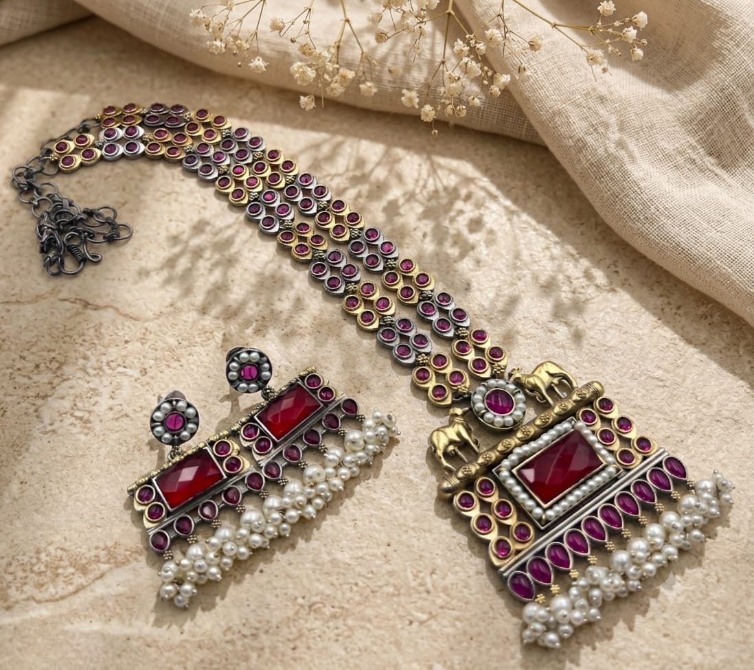 Dual tone stone necklace set