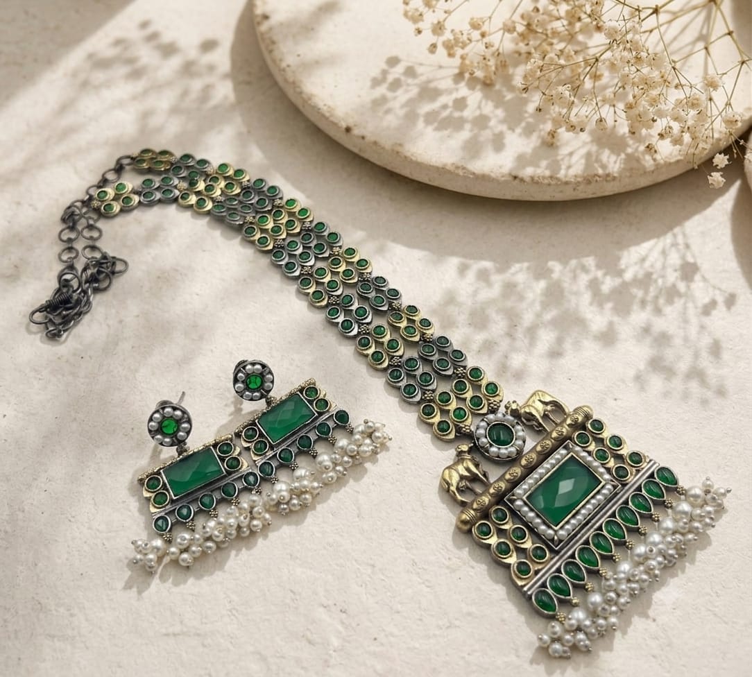 Dual tone stone necklace set
