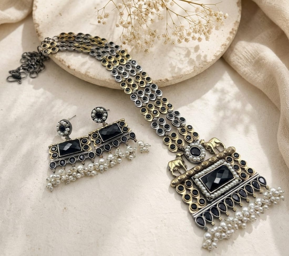 Dual tone stone necklace set