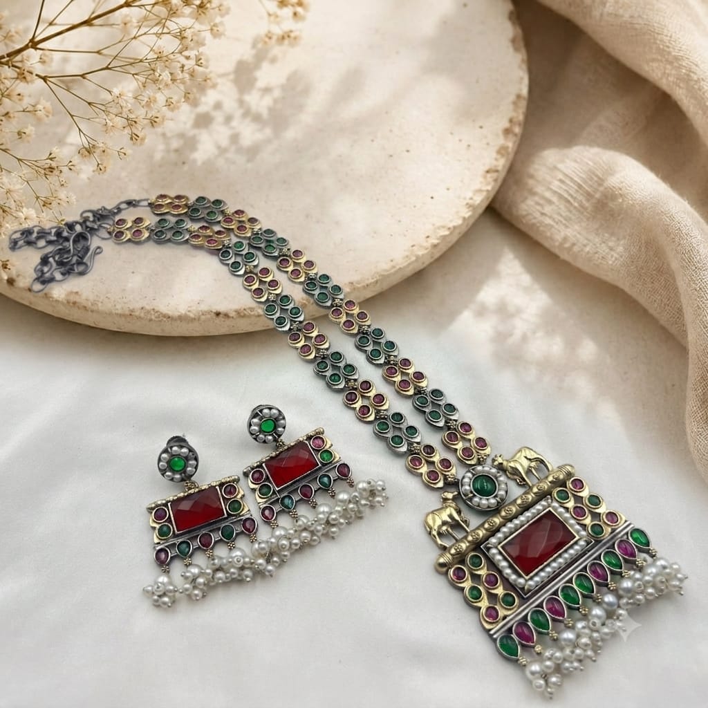 Dual tone stone necklace set