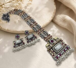 Dual tone stone necklace set