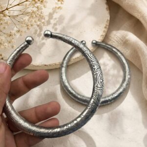 Pair of adjustable leg anklets
