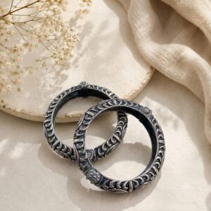 Premium hasli set with openable bangles