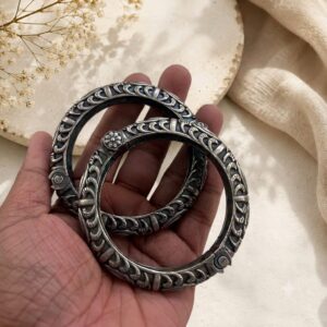 Premium hasli set with openable bangles