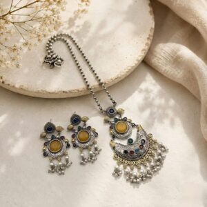Dual tone pendant set