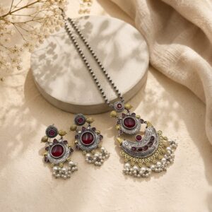 Dual tone pendant set