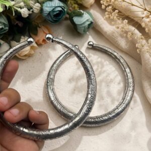 Adjustable leg anklets