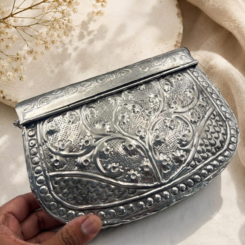 Premium quality sling bag